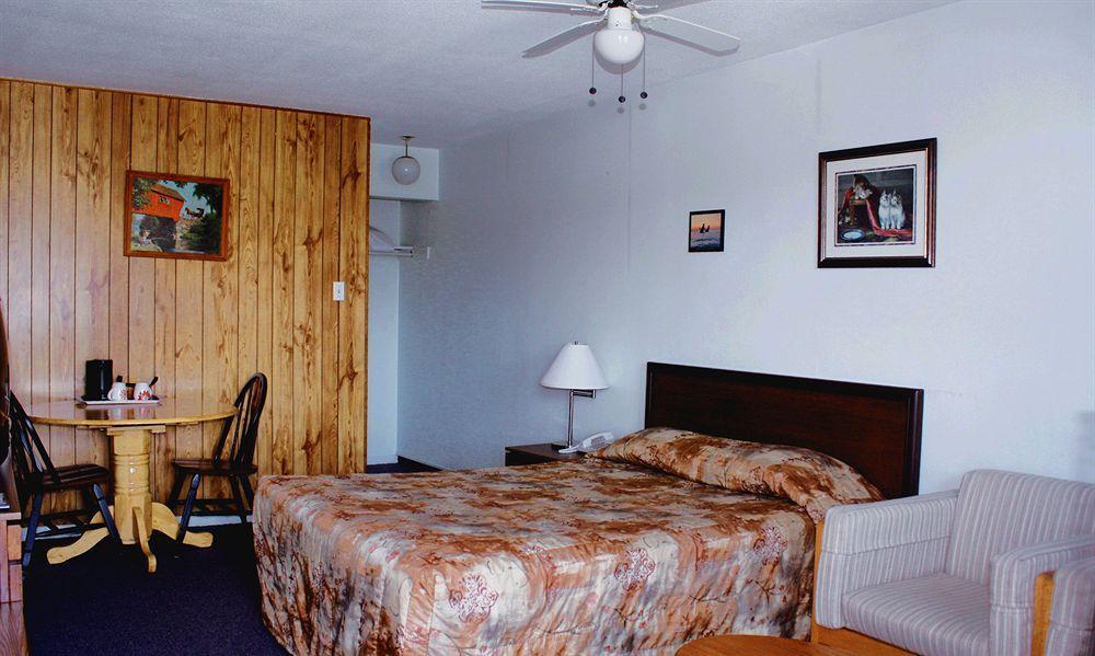 Lake City Motel Дартмут Экстерьер фото