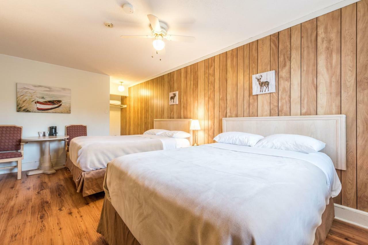Lake City Motel Дартмут Экстерьер фото