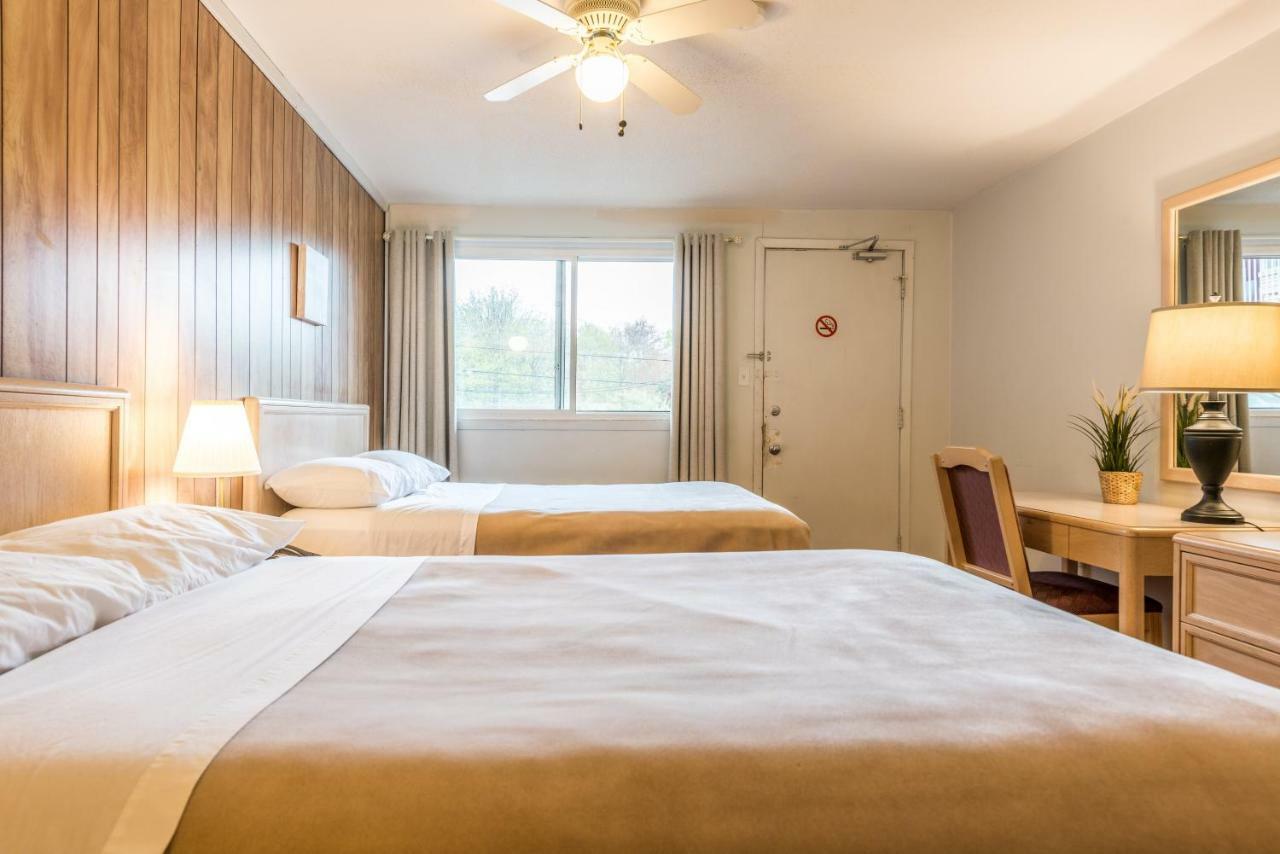 Lake City Motel Дартмут Экстерьер фото